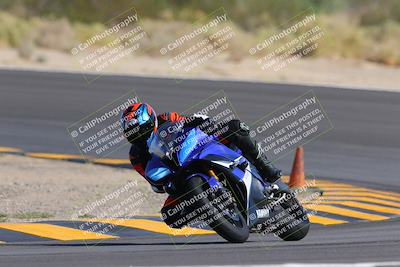 media/Oct-08-2022-SoCal Trackdays (Sat) [[1fc3beec89]]/Turn 10 (945am)/